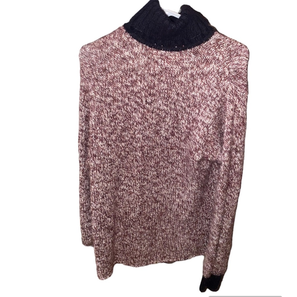 Oversized Tommy Hilfiger turtleneck sweater